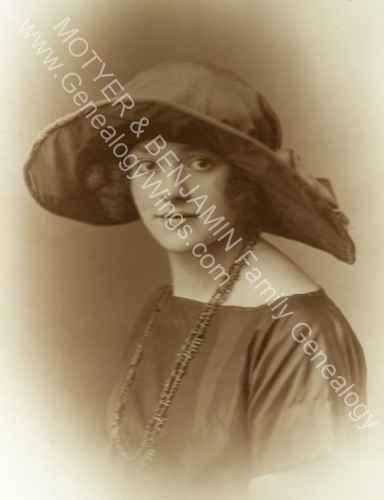 Kathleen Hilda Ethel “Kit” MASON
<br>
(1904-1968)